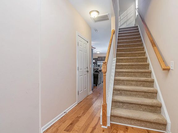 4th image of 104 Saluda Springs Ct