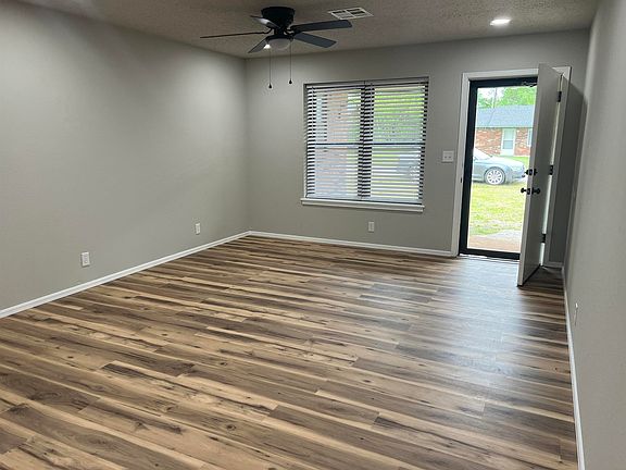 2nd image of 221 Versailles Ave