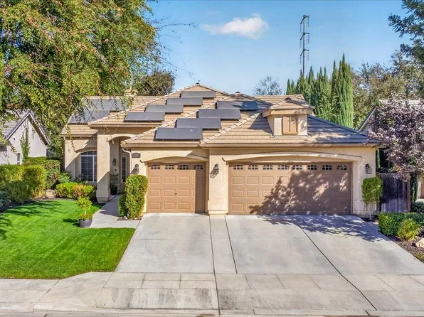 1190 E Carnoustie Ave, Fresno, CA 93730