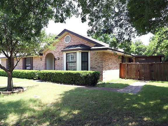 3rd image of 48 Lakewood Dr