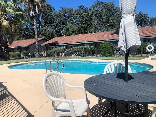 Adobe Villa Apartments — Photo 30