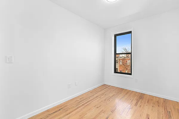 Rented by Ivey North LLC | media 10