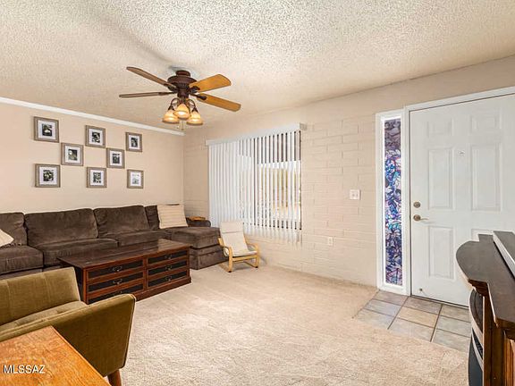 3rd image of 117 W Vista Monte Dr