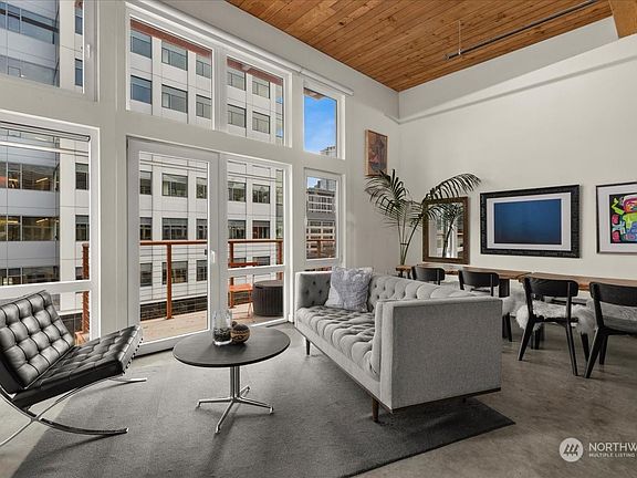 2nd image of 401 9th Avenue N #501