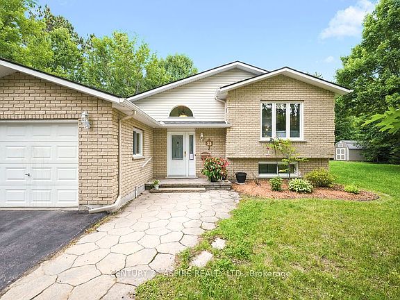 3rd image of 23 Cardinal Cres