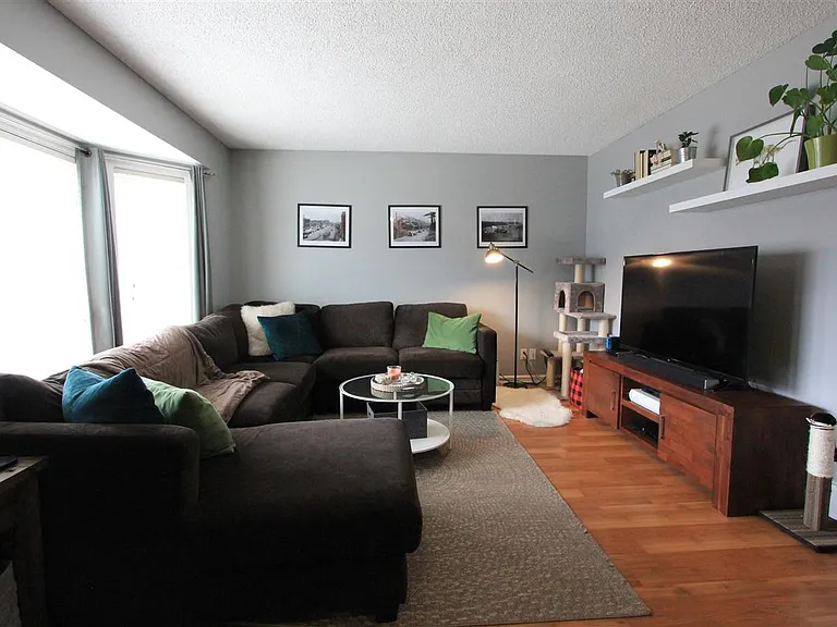 5 Aberdeen Way #101 — Photo 4