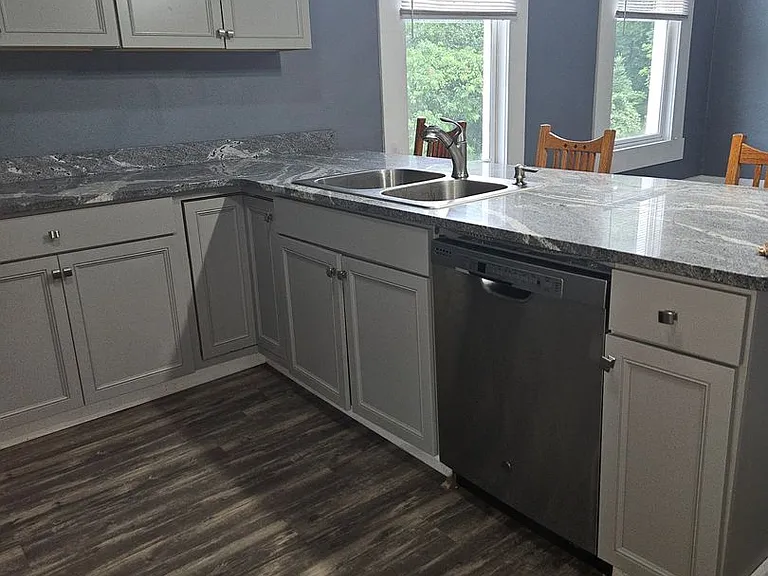 1941 Madison St — Photo 3