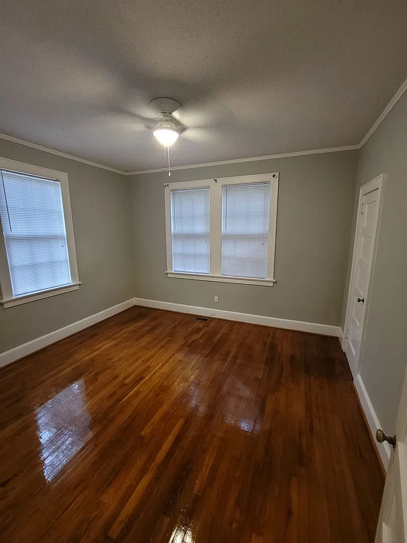 2 Bedrooms | 1 Bathroom | $1,500/Month Available Early August 2027! — Photo 4