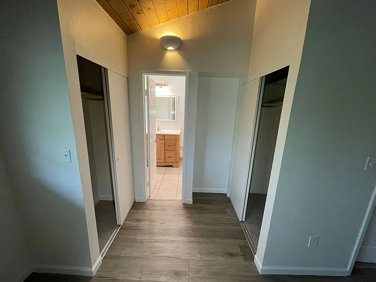4700 Dexter Dr — Photo 43