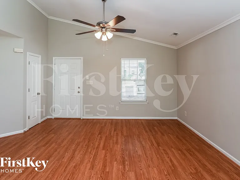 4310 Cochran Farm Ln — Photo 2