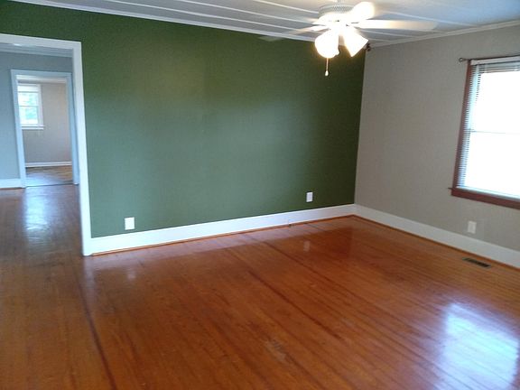2nd image of 814 Walker St