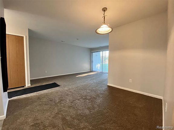 5th image of 42674 Lilley Pointe Dr #225