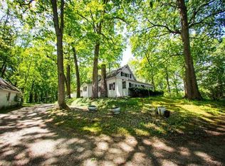 10260 Cottage Grove Dr, Middlebury, IN 46540