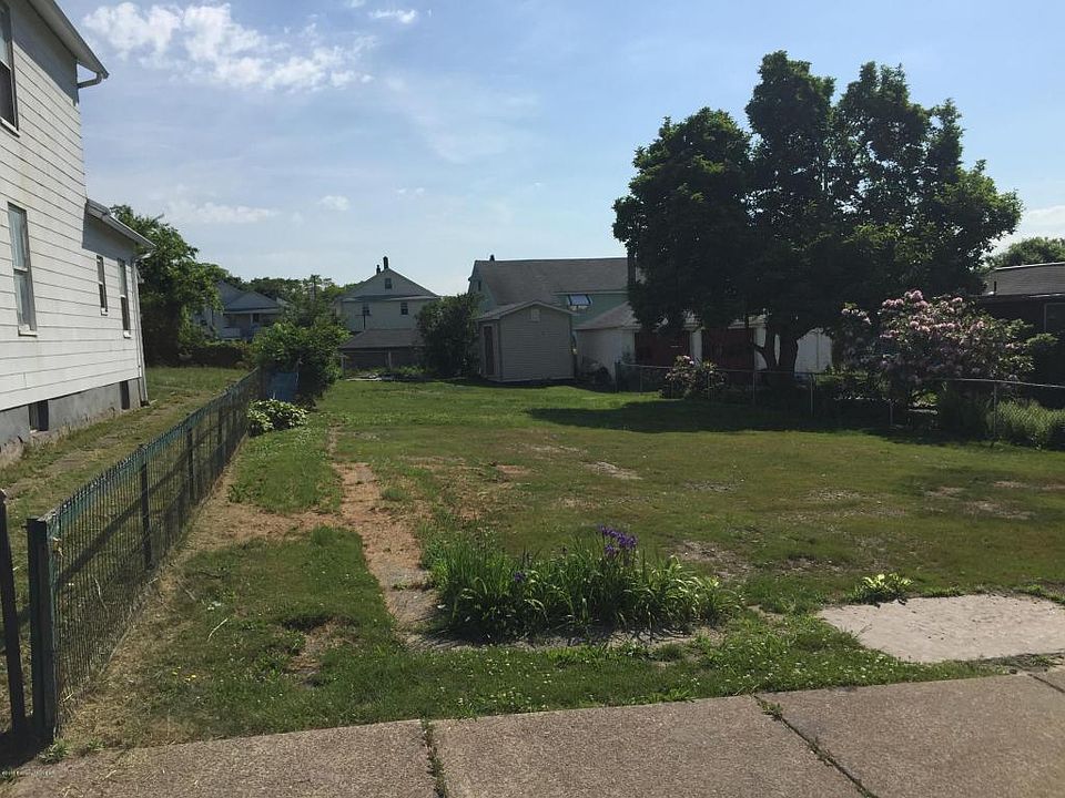 1st image of 56 Franklin St