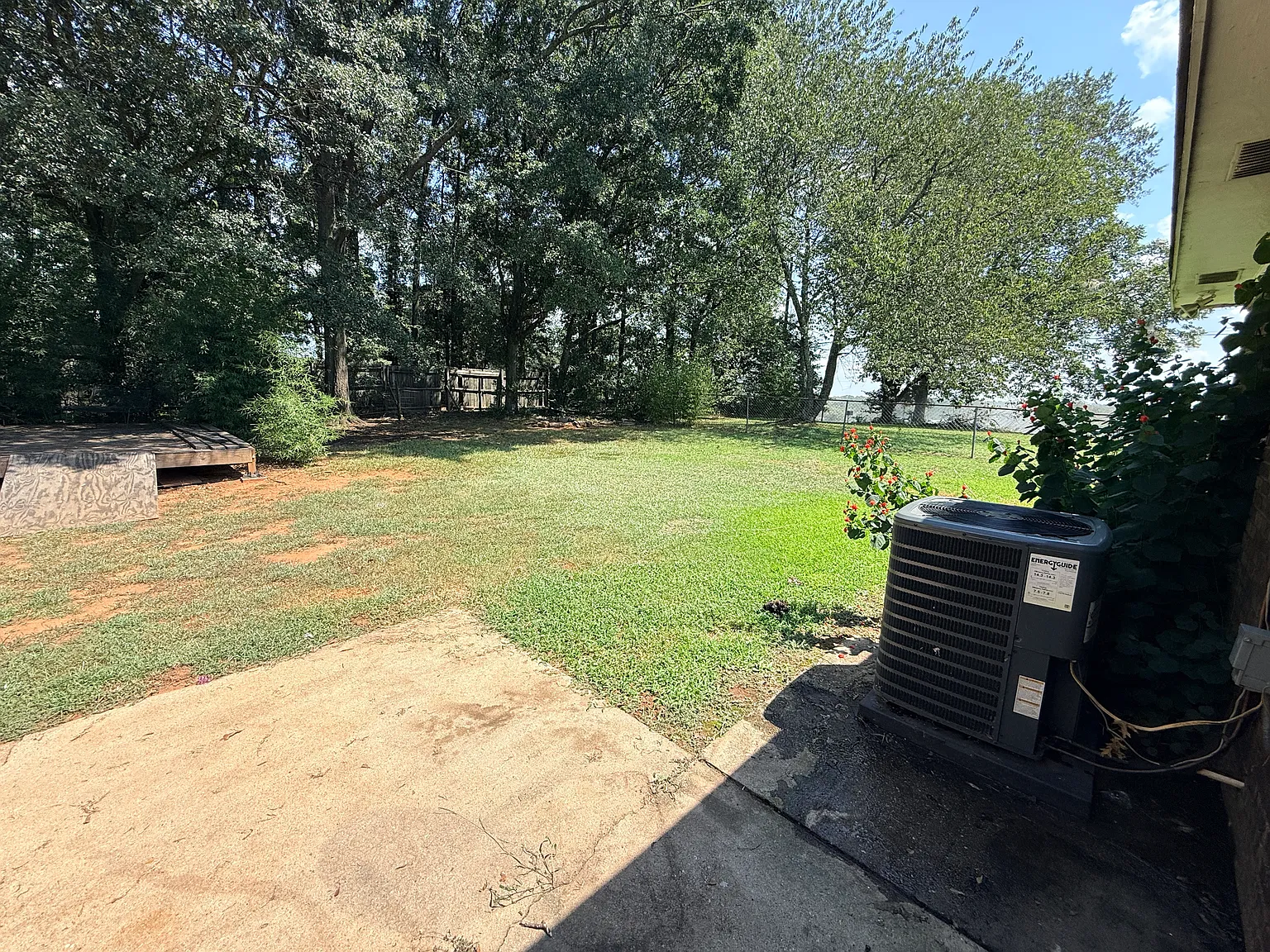 2 bed, 900 sqft, $1,200 — Photo 3
