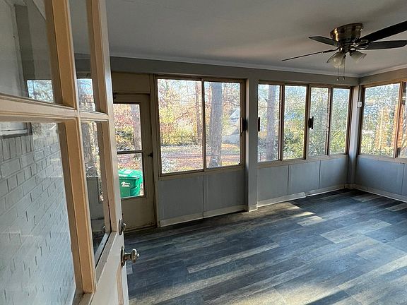 4th image of 5015 Wythe Ave