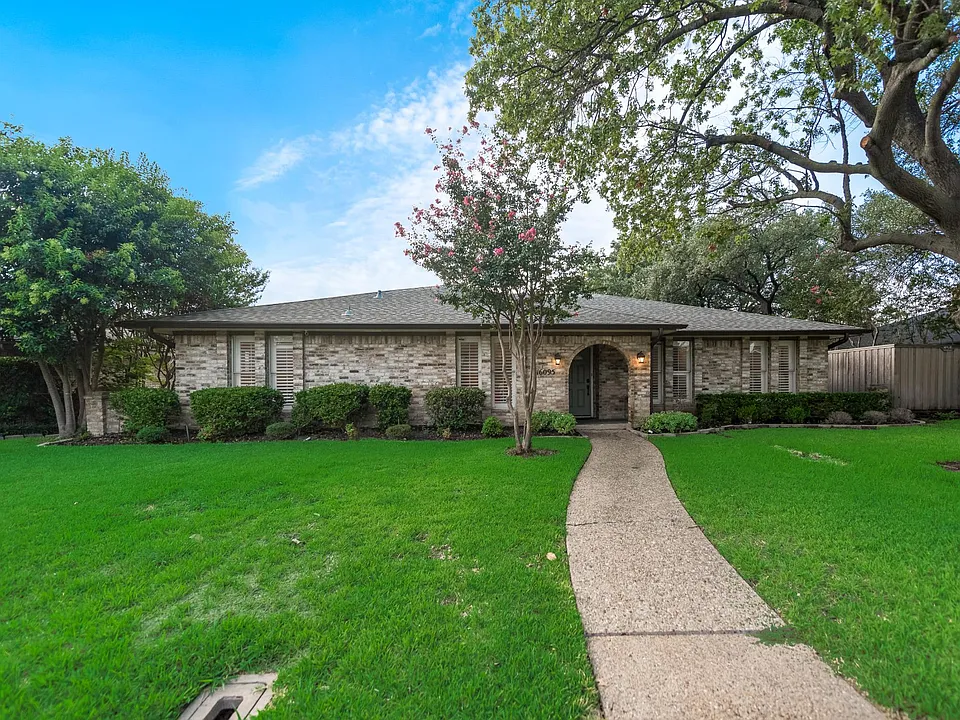16095 Longvista Dr