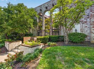 5019 Walnut St APT E, Kansas City, MO 64112