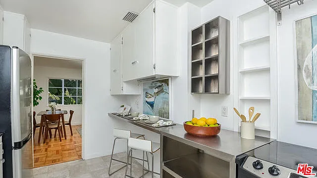 5262 Village Grn — Photo 3
