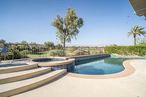 26 Merill Dr Photo 1