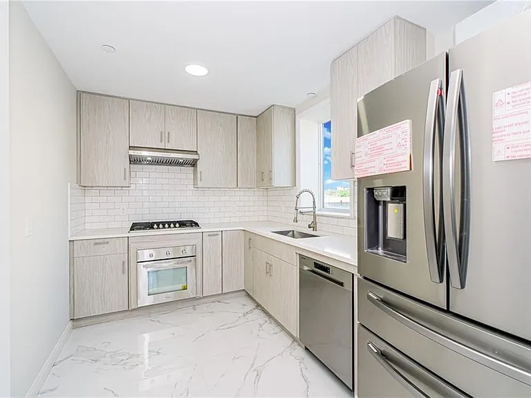 Banner Ave — Photo 6