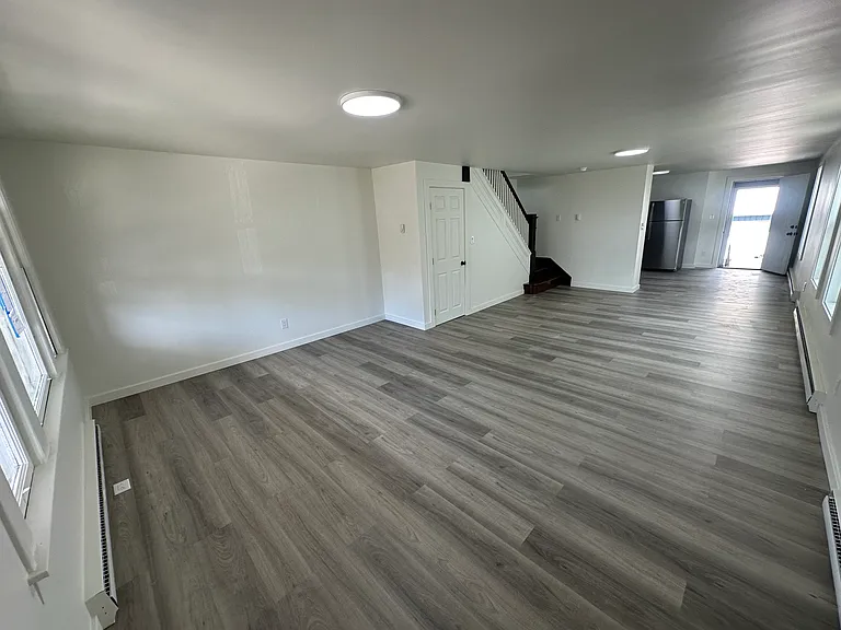 192 Boland Ave — Photo 5