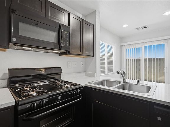 5th image of 4114 Sandy Breeze Ln
