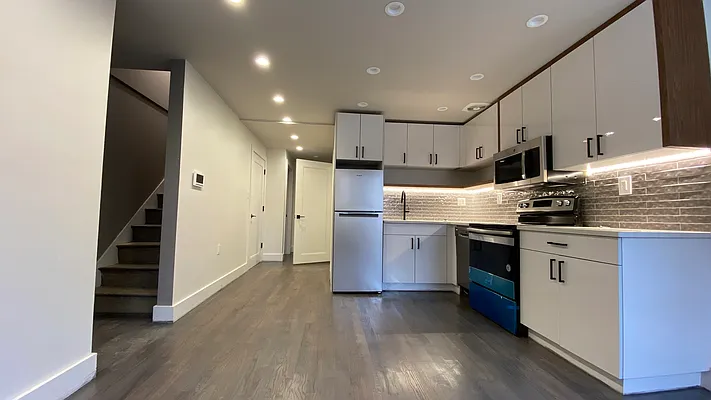 Rented by Nooklyn NYC LLC | media 42