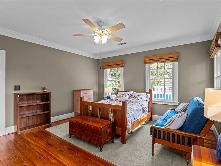 2509 Bellevue Ave — Photo 19