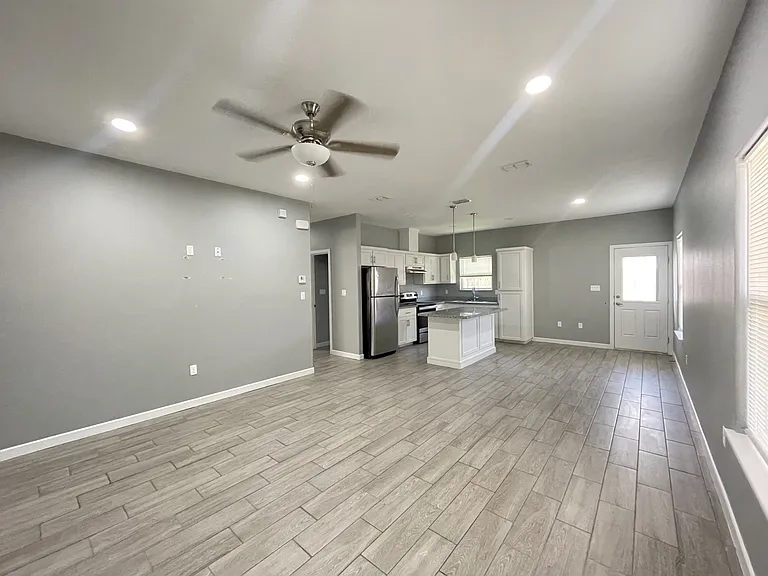 3416 Sahara Dr #3 — Photo 12