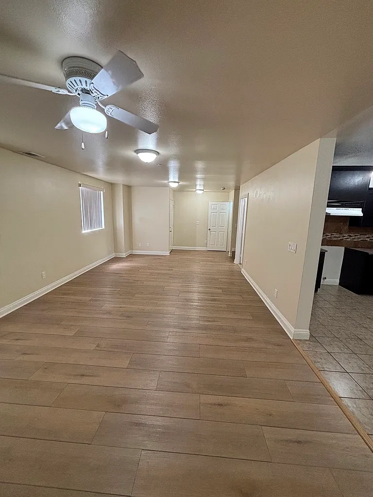 5 bed, 1866 sqft, $4,200 — Photo 4