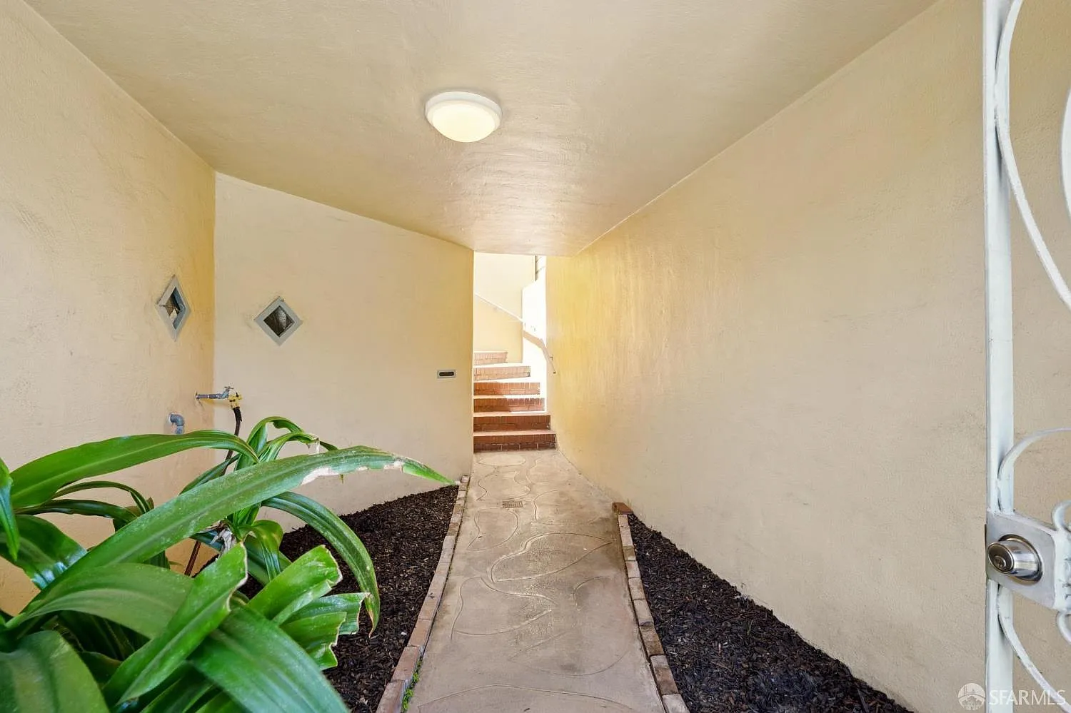 31 Middlefield Dr - Photo 3