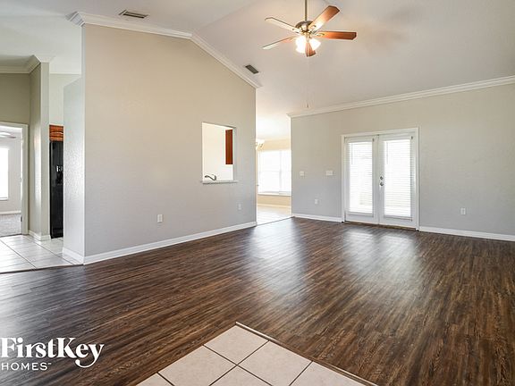 3rd image of 7507 Floral Cir W