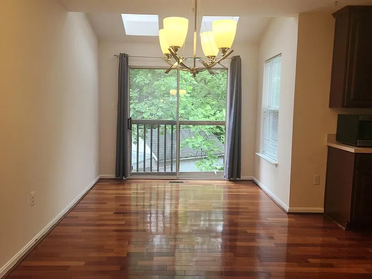 114 Emory Woods Ct — Photo 8