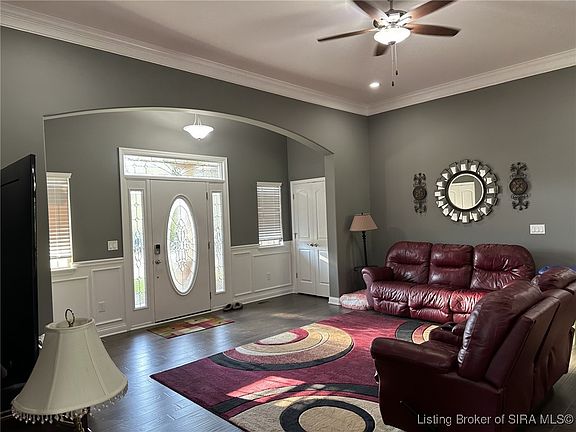 2nd image of 2984 Crescent Hill Drive NE