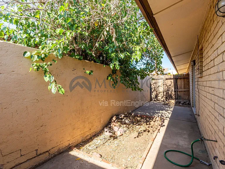 1204 S McClintock Dr #B — Photo 22
