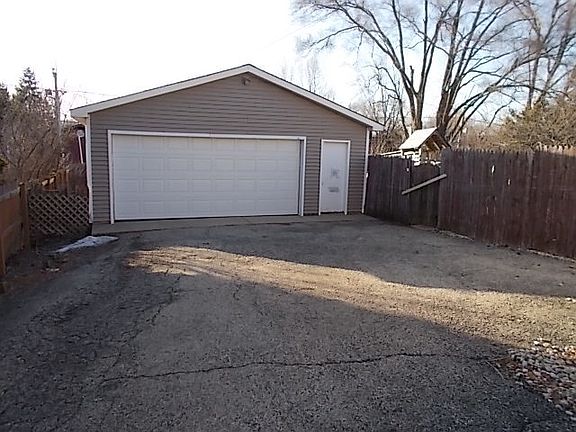 2nd image of 37302 N Fairview Ln