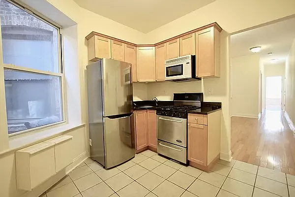 Rented by KYLM, LLC | media 4