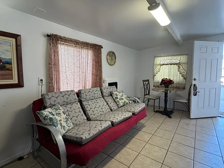 1750 Rio Vista Dr #2 — Photo 3
