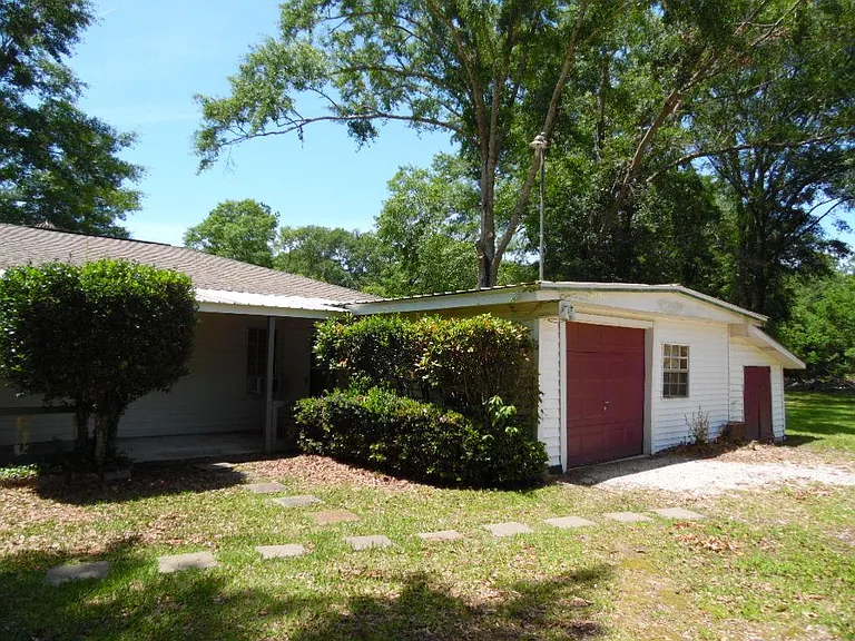 Front of home looking toward Garage