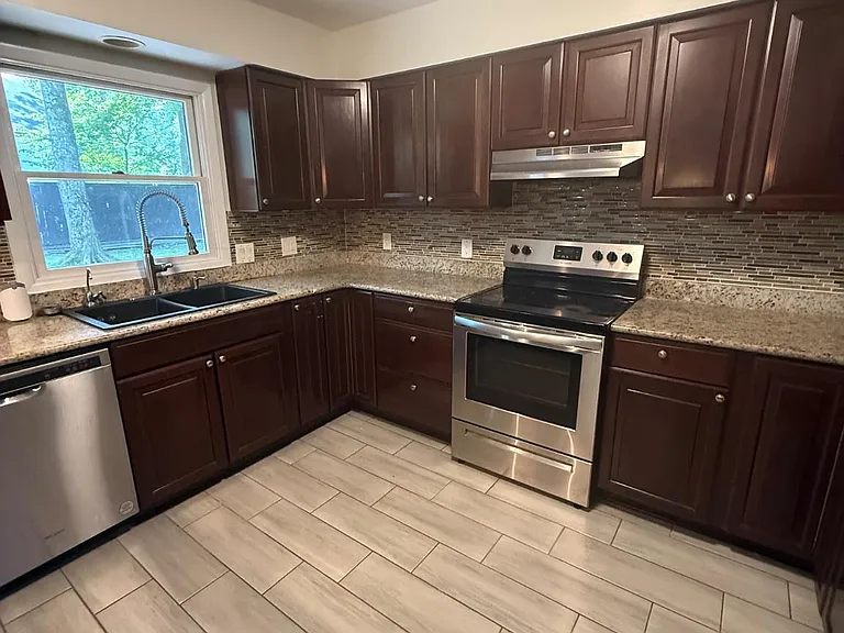 8921 Little River Tpke — Photo 2
