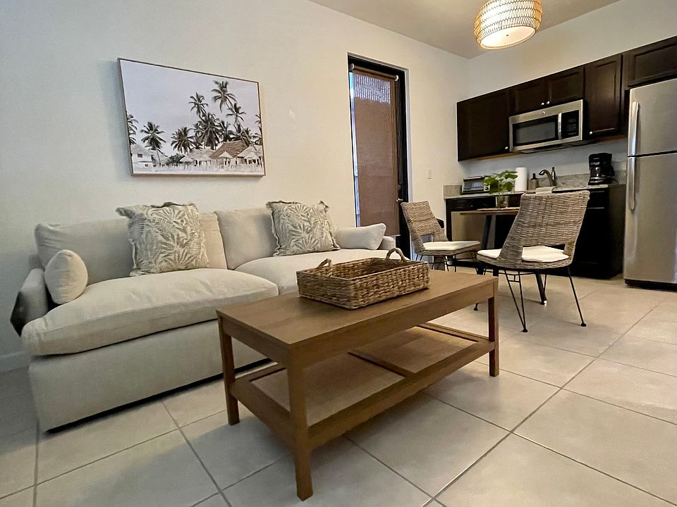 Private entrance. Only 1 parking space available