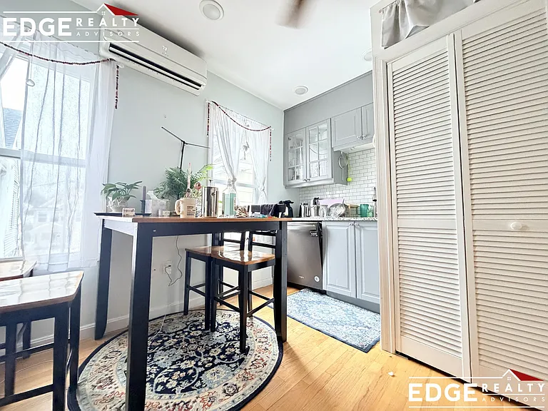 5-7 Weitz St #2 — Photo 8