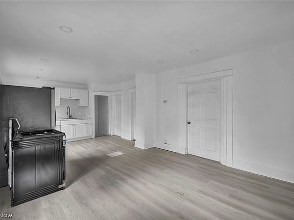 5th image of 4441 E 144th St