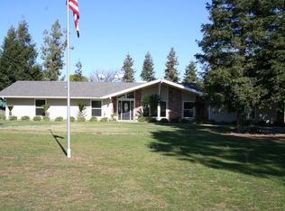 6326 E Silaxo Rd, Clovis, CA 93619