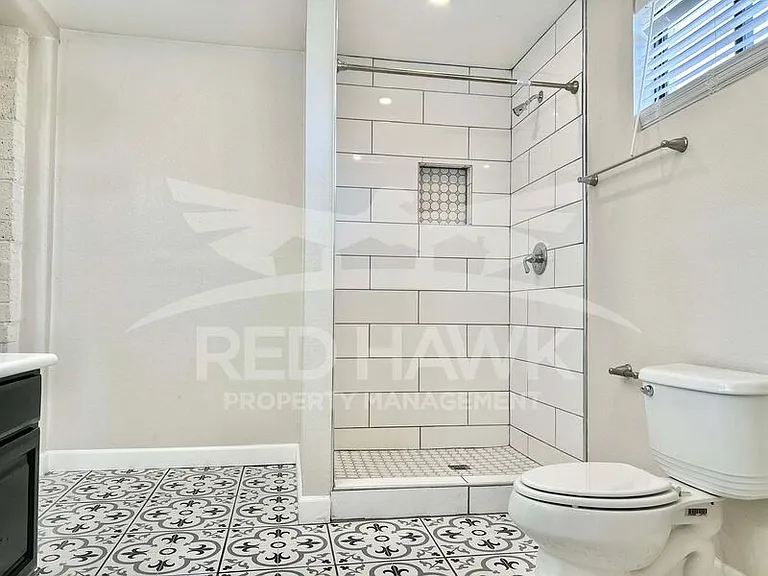 281 S California St — Photo 13