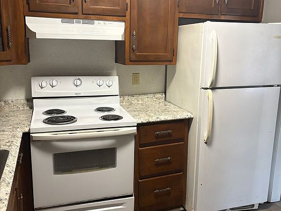 5th image of 124 21st Ave NE #104
