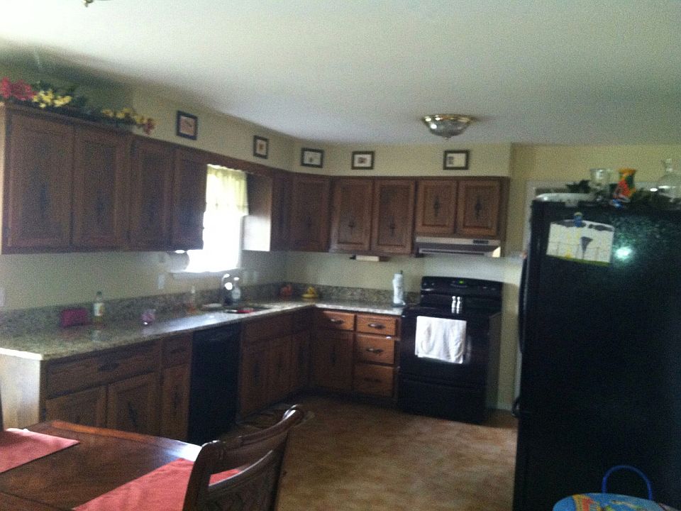 2nd image of 951 Lynton Dr