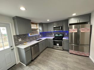 932 Tree St, Philadelphia, PA 19148