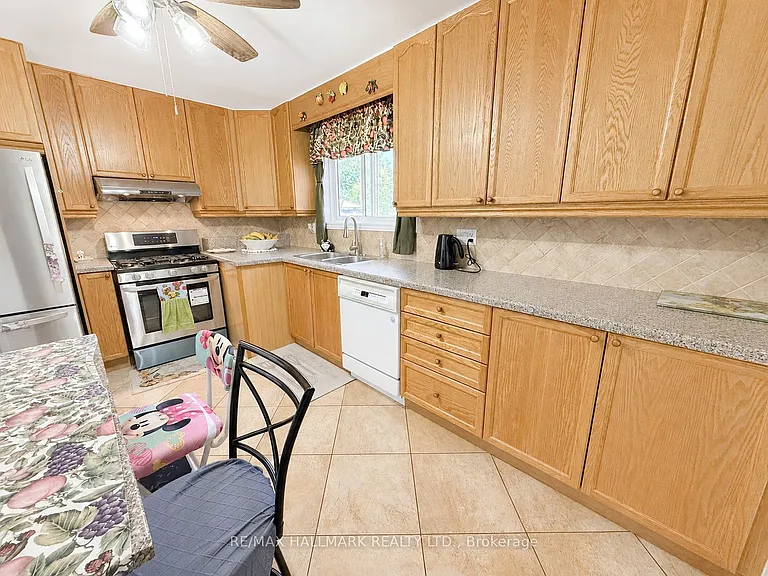 29 Charles Tupper Dr — Photo 9